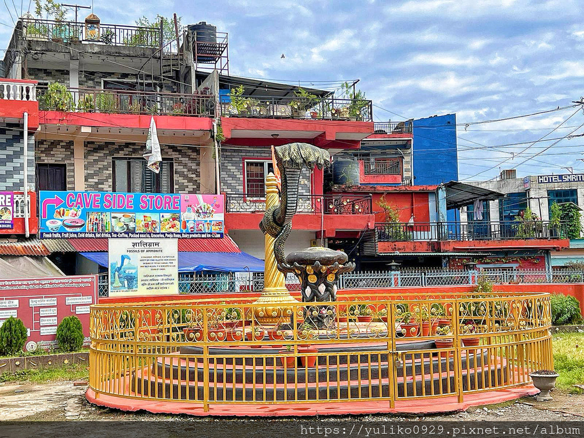 【南亞-尼泊爾旅遊(七)】藏胞村、戴維斯瀑布 @YULIKO x 琇的異世界*。゚ 【南亞-尼泊爾旅遊(七)】藏胞村、戴維斯瀑布 @YULIKO x 琇的異世界*。゚